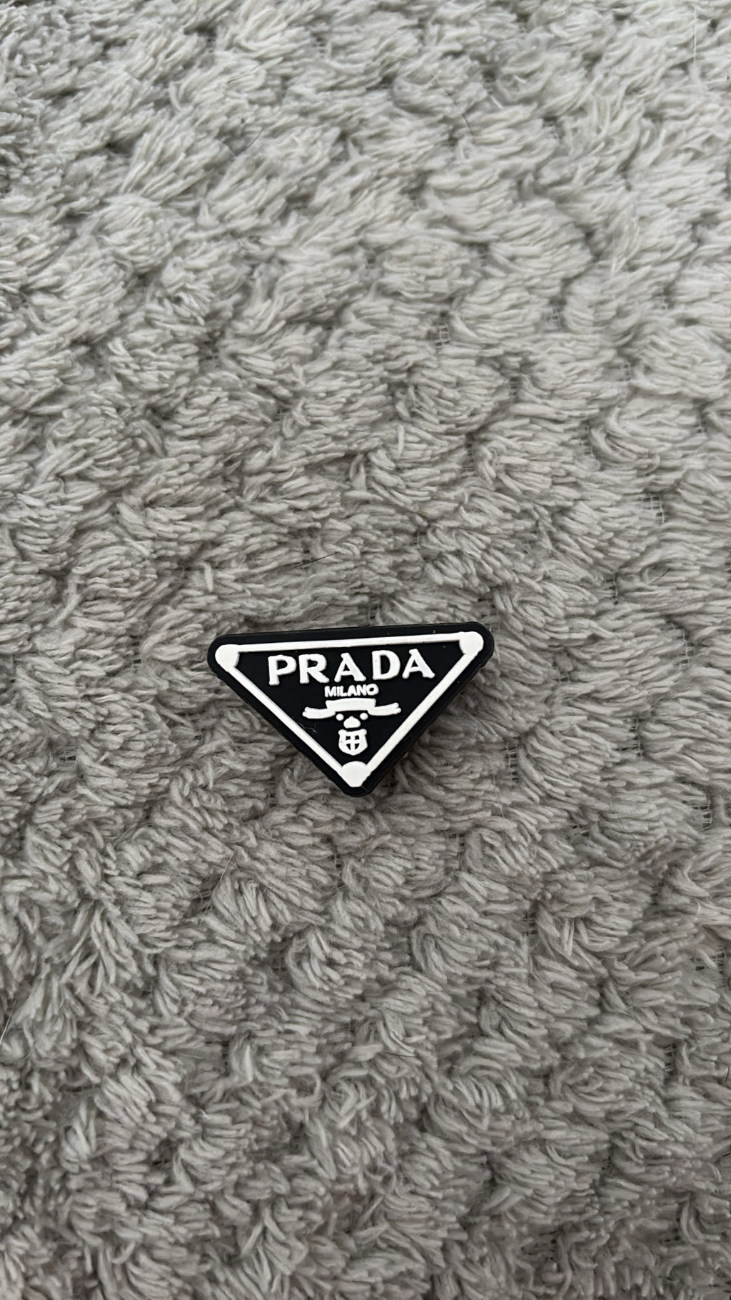 Pins Milano Noir