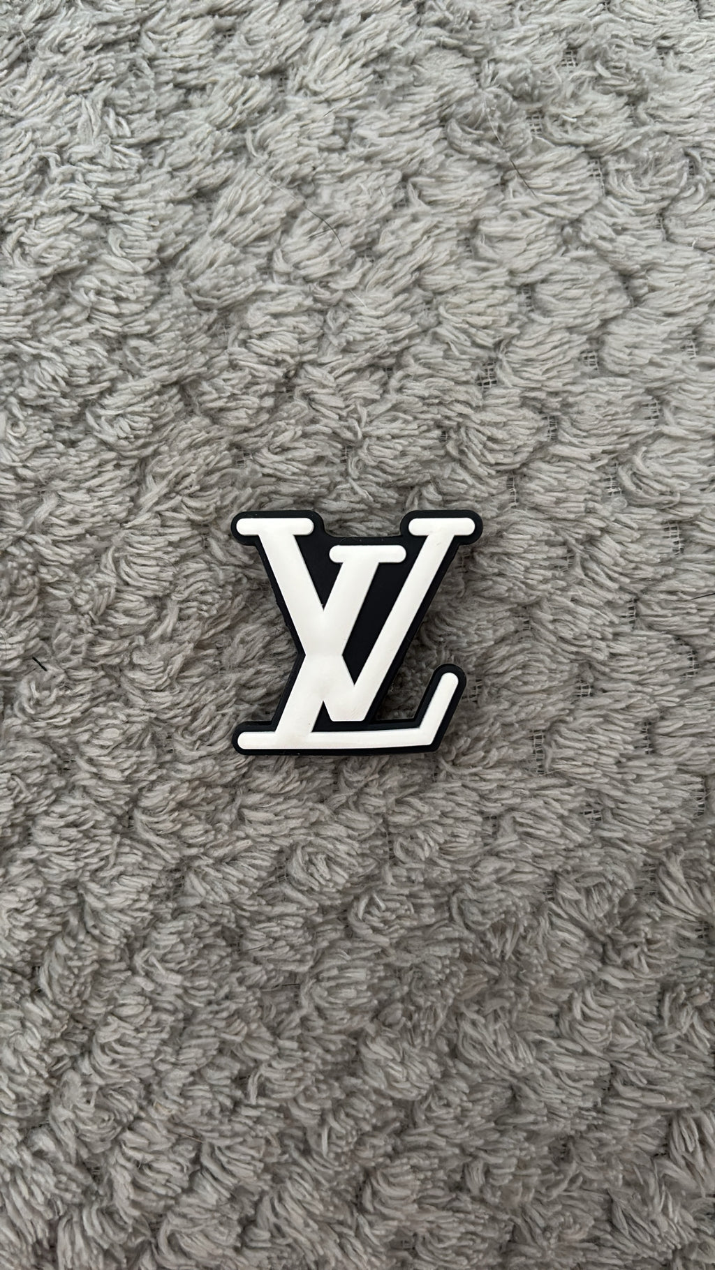 Pins LV Noir & Blanc