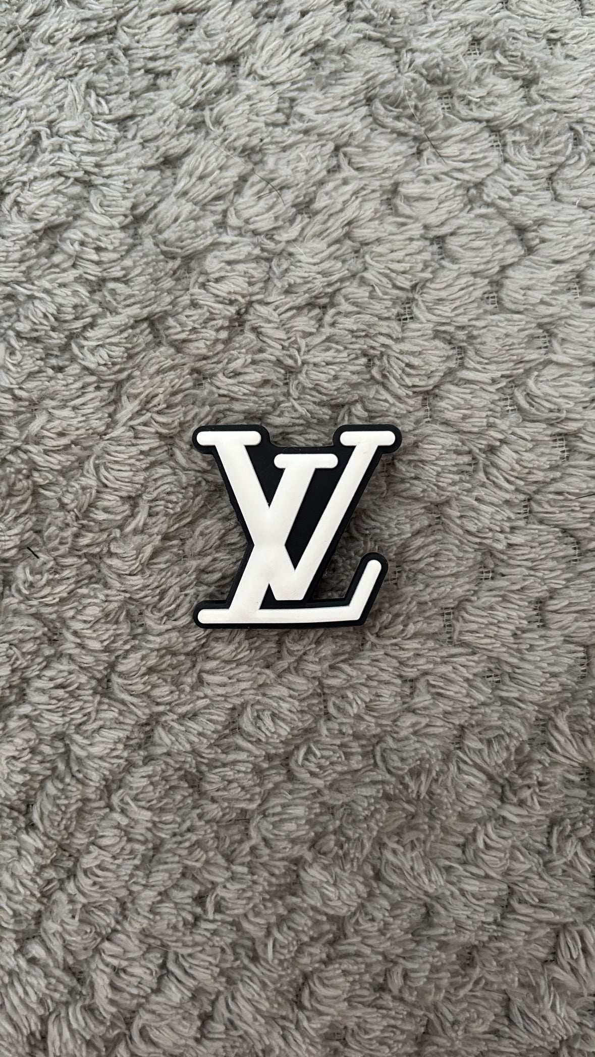 Pins LV Noir & Blanc