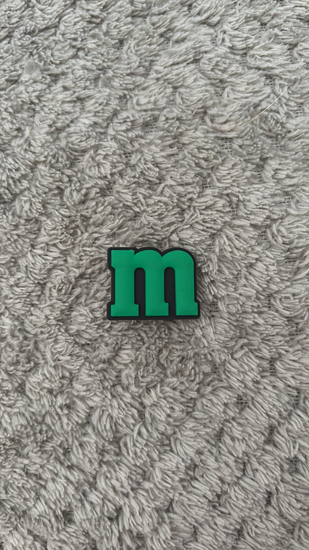 Pins M