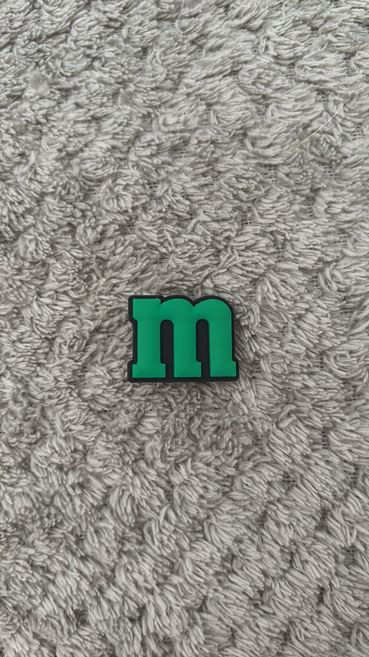 Pins M