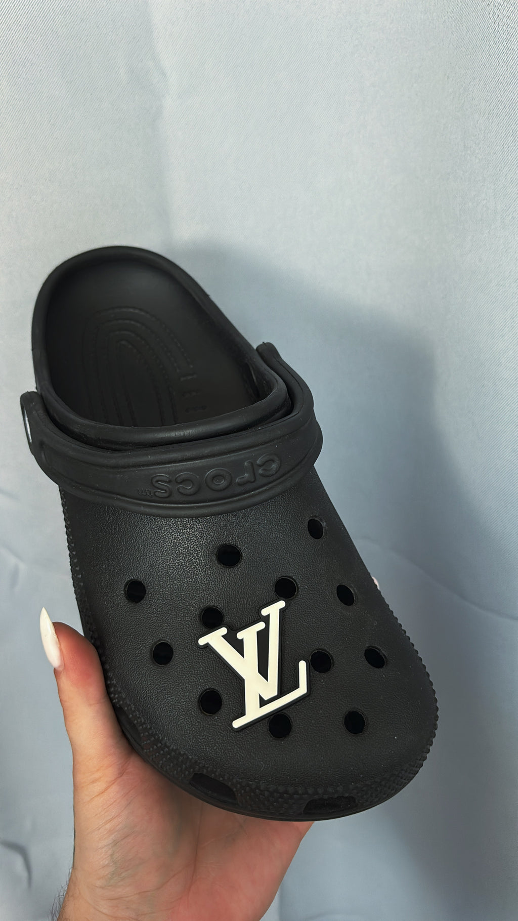 Pins LV Noir & Blanc